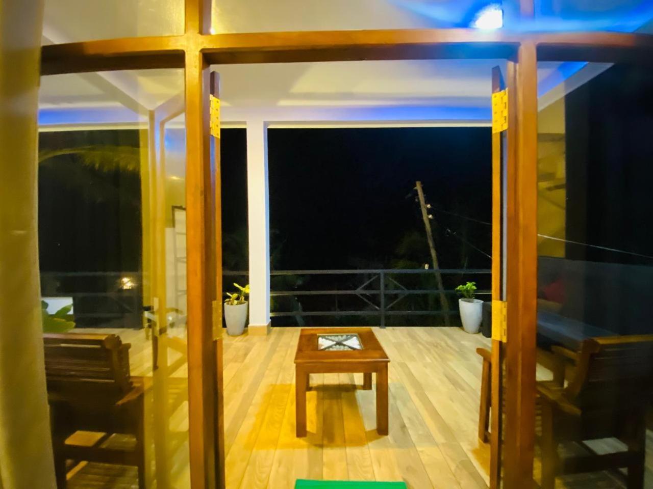 The Wave'S Guest House Mirissa Dış mekan fotoğraf